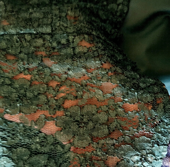 ⏰️LAST CHANCE! FINAL PRICE💲Vintage Emerald Green Lace Midi Dress - Picture 4 of 10